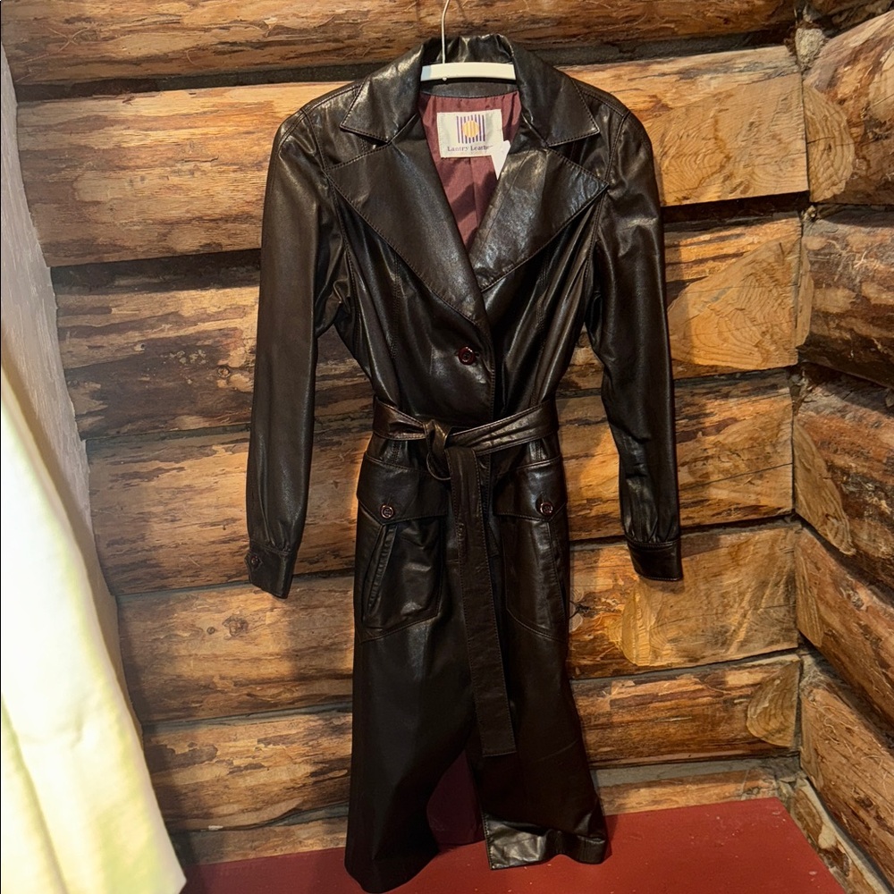 🤎Vintage Lantry Leathers Elegant Leather Trench Coat in Great Condition